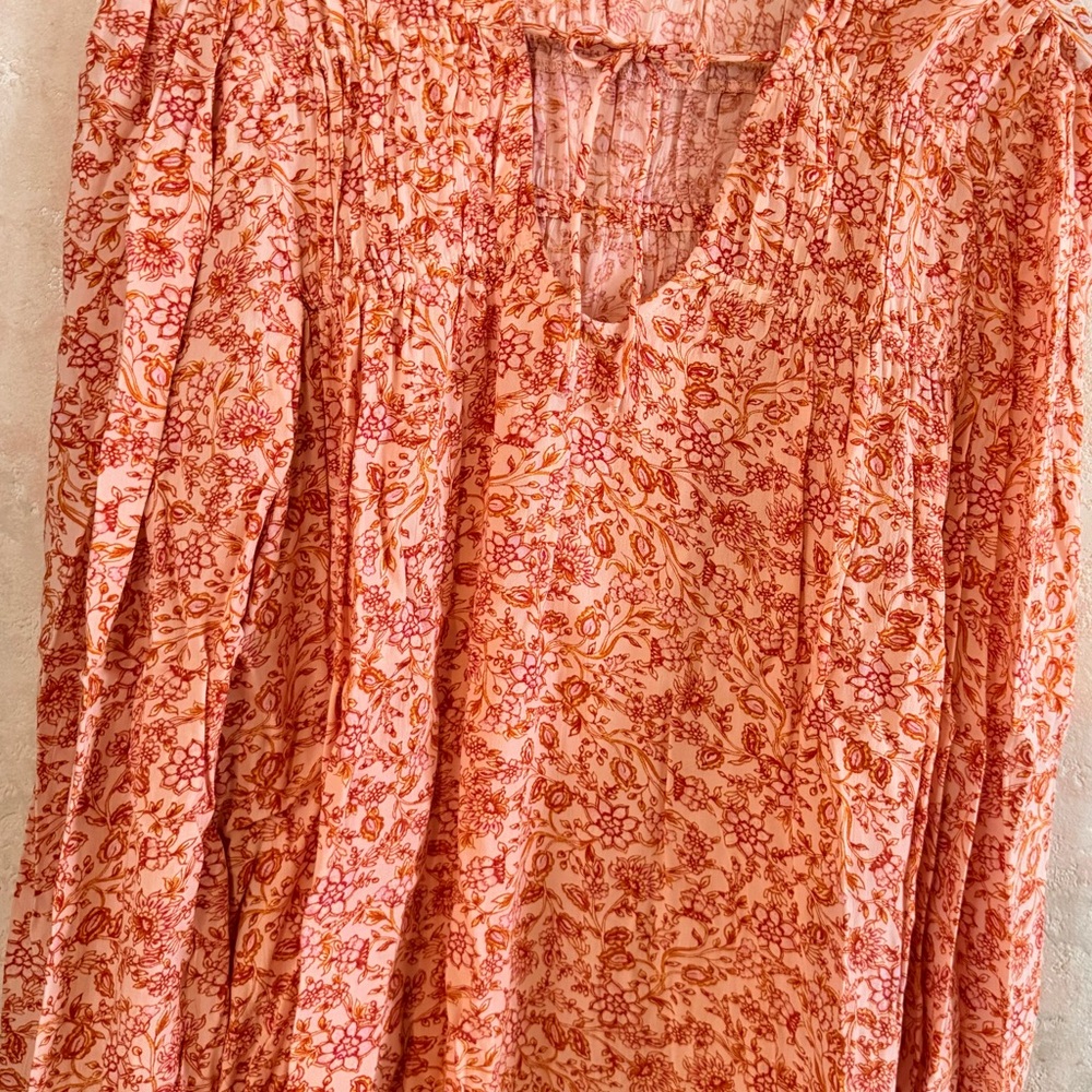 Old Navy Coral and Peach Floral Top